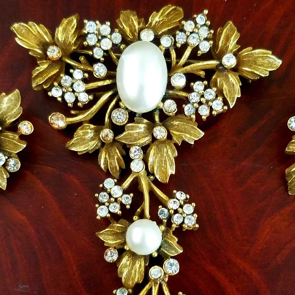 RARE 1940's Corocraft Coro Rhinestone Grapes Vine Antique Pin Brooch & Earrings